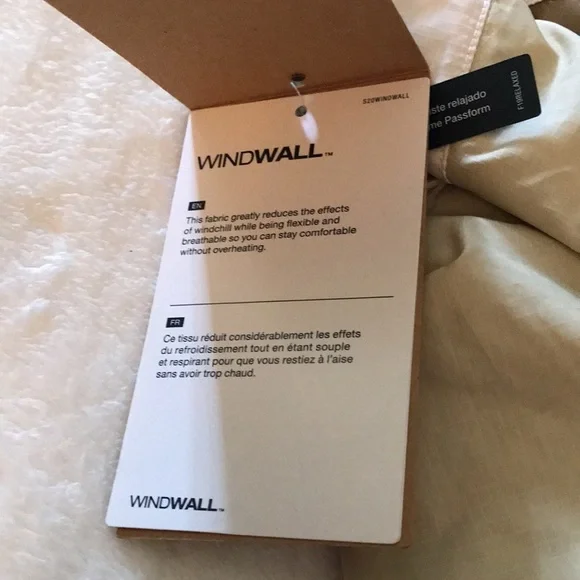 North Face Women's Tan Shorts with Brown Waistband - Picture 3 of 7